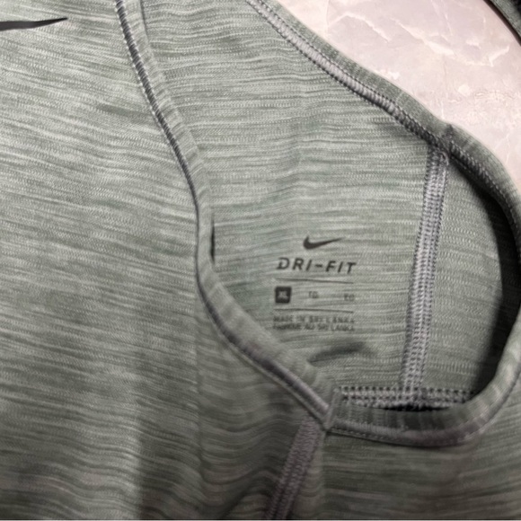 Nike Black and Gray Sports Bra with Racerback Design - Picture 4 of 4